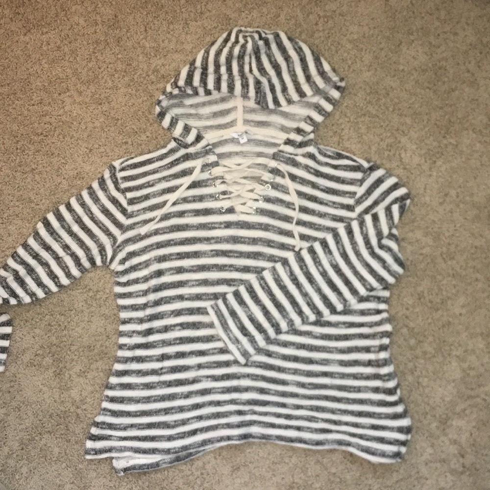 Hooded long sleeve T shirt